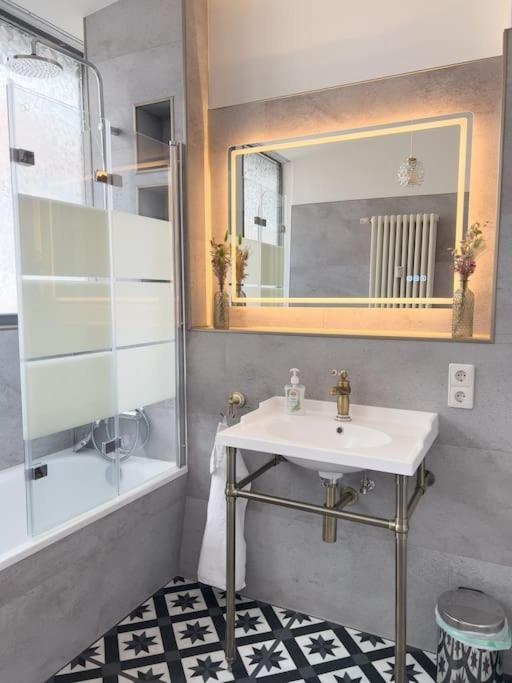 Apartment Exklusives Century